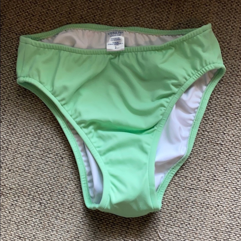 ✨Venus high waisted, cheeky bikini bottom